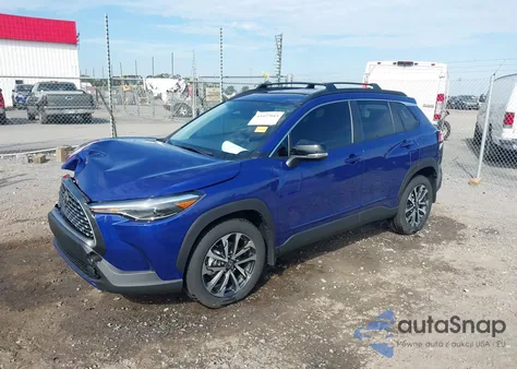 2025 Toyota Corolla Cross Xle из США, поврежденный, VIN 7MUDAAAG3SV139996